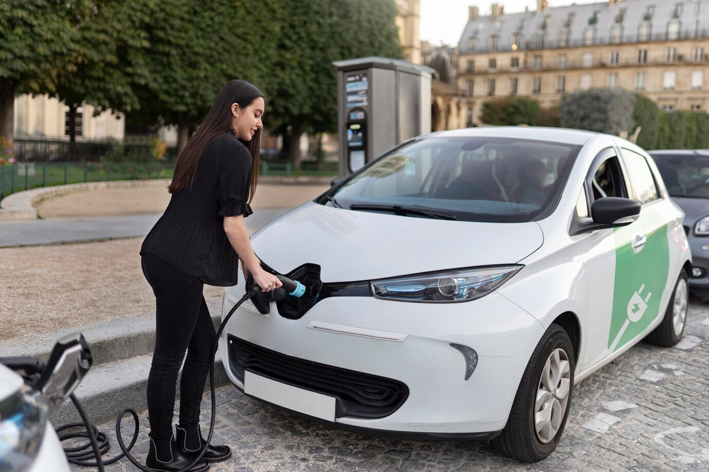 Electric Vehicles Utilization for Freight Transportation in Egypt: Opportunities and Challenges